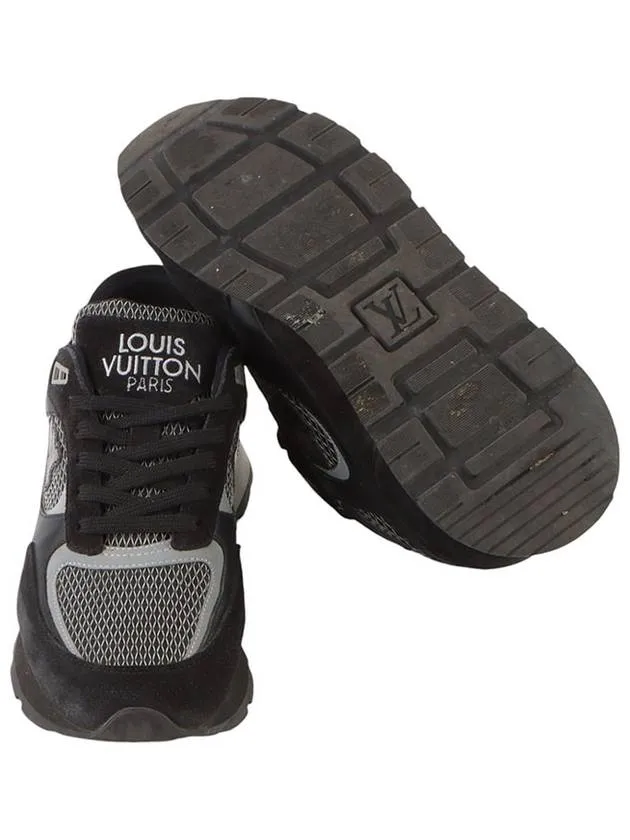 1A9J1C Runaway Sneakers Size 733536Y 2