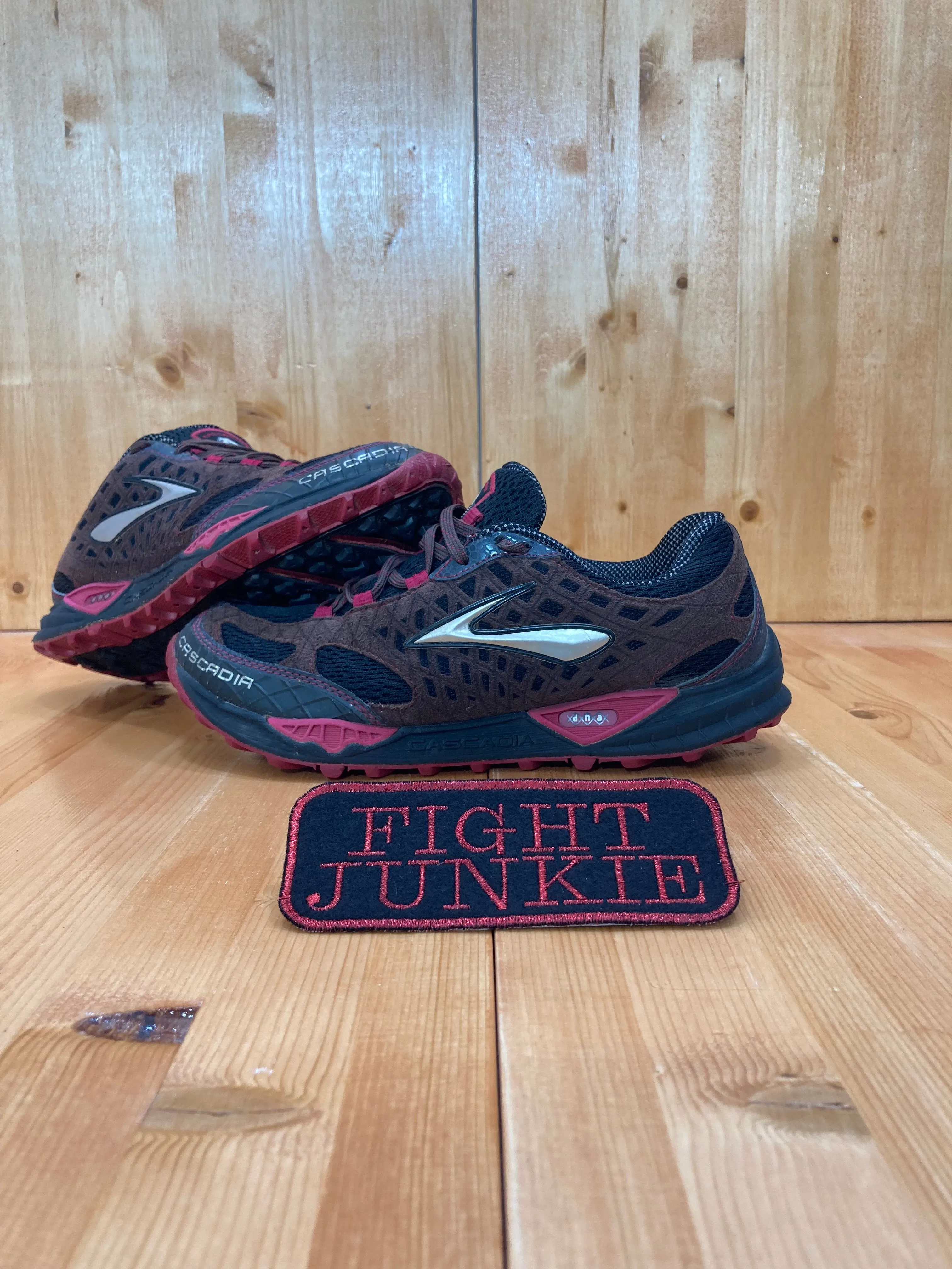 BROOKS CASCADIA DNA 7 Women Size 10B Athletic Shoes Sneakers Brown & Black 1201091B227