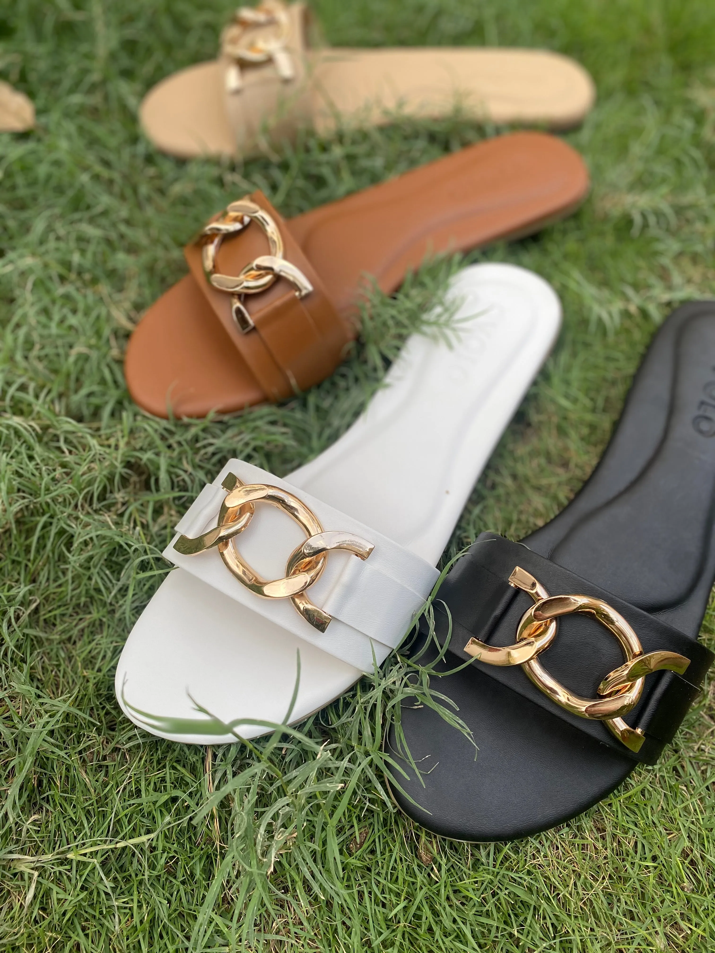 Camry Slides - Black