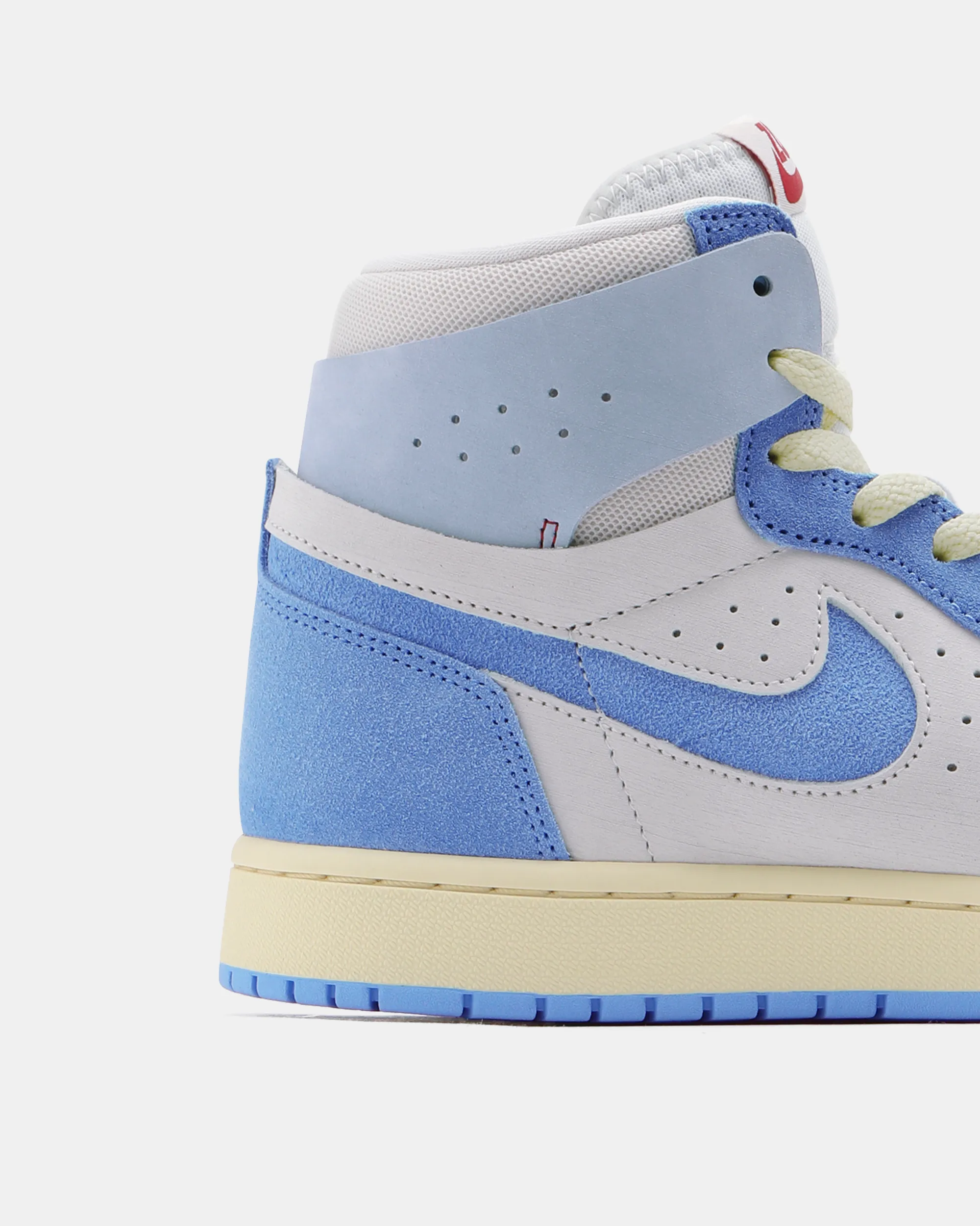 W AIR JORDAN 1 ZM AIR CMFT 2
