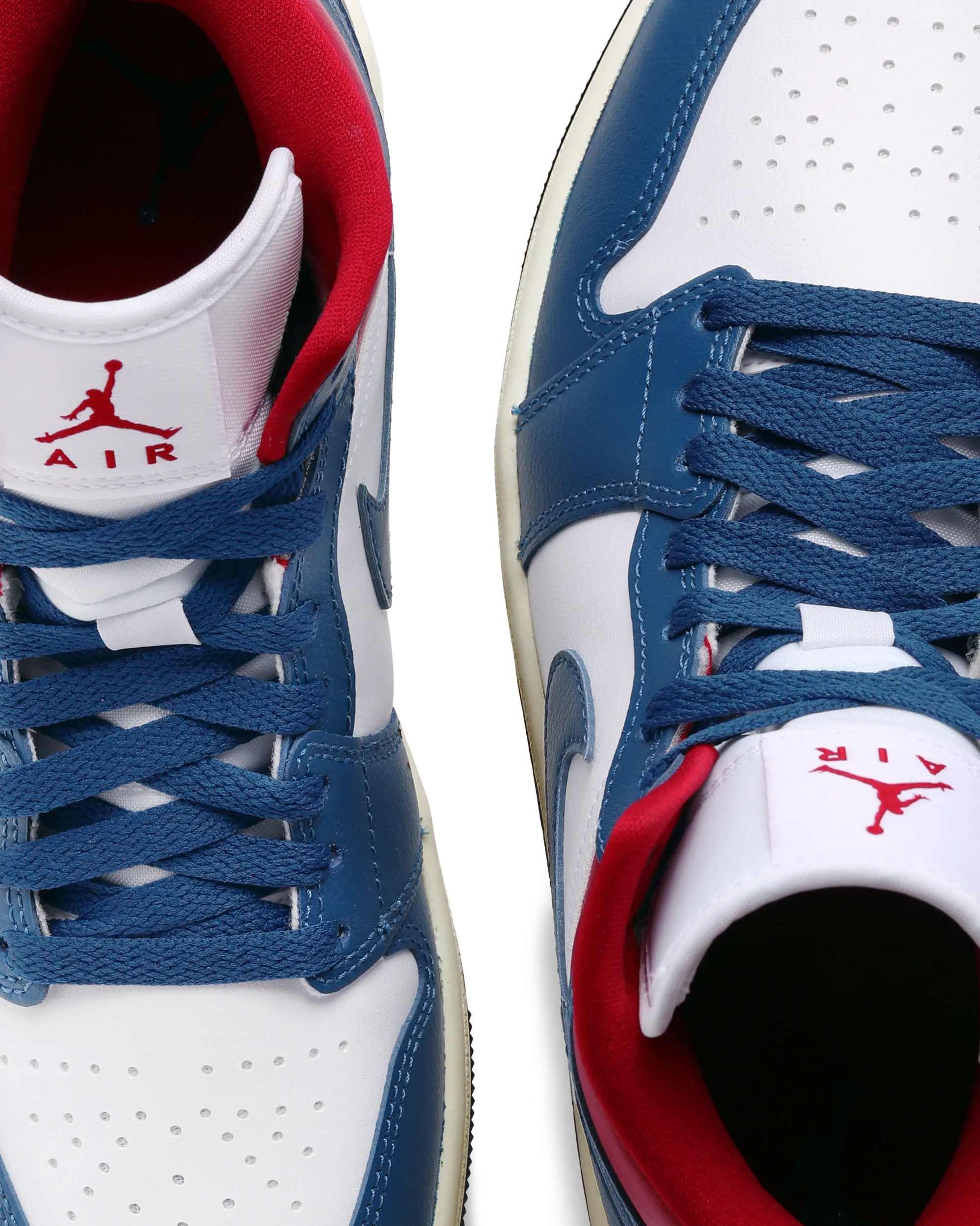 WMNS AIR JORDAN 1 MID